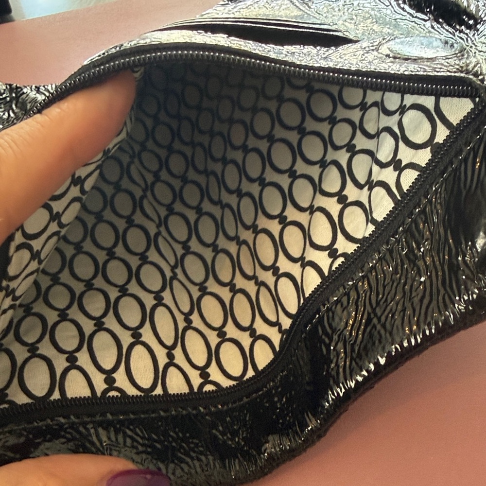HOBO Lauren Clutch- Wallet - Picture 7 of 9